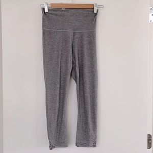 Lululemon crop size 4